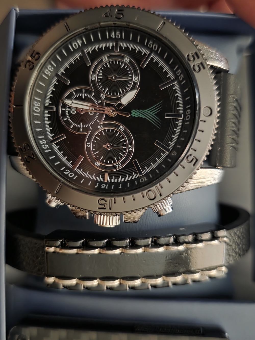 Men's Black Chronograph Watch wth SilverAccent, With Bracelet, Clip Card Holder